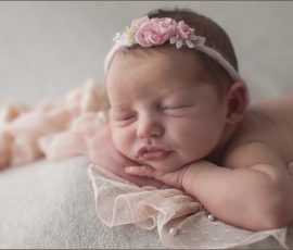 Neugeborene_Newborn_Baby_Neugeborenes_Neugeborenenfotografie_Newborn_Liebe_Neugeborenenshooting_Neugeborenenfotografie Saarland_Saarland_Wadern_Babybilder_Babyfotos_Neugeborenenfotos