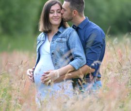 Babybauchshooting in der Natur