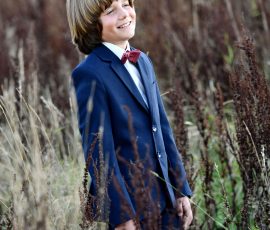 Natürliche Kommunionfotos in der Natur